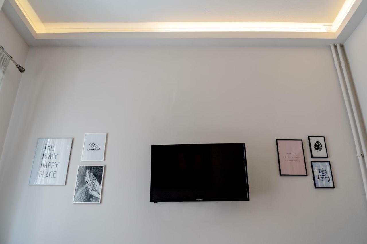 Fix Divine Apartment Athens Exterior photo